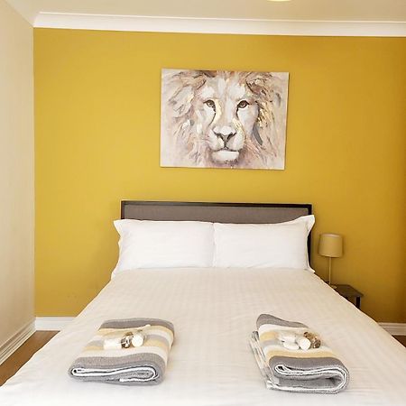 Romulus Court Fenham Villa Нюкасъл ъпон Тайн Екстериор снимка