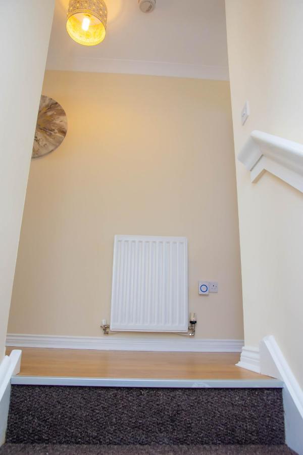 Romulus Court Fenham Villa Нюкасъл ъпон Тайн Екстериор снимка