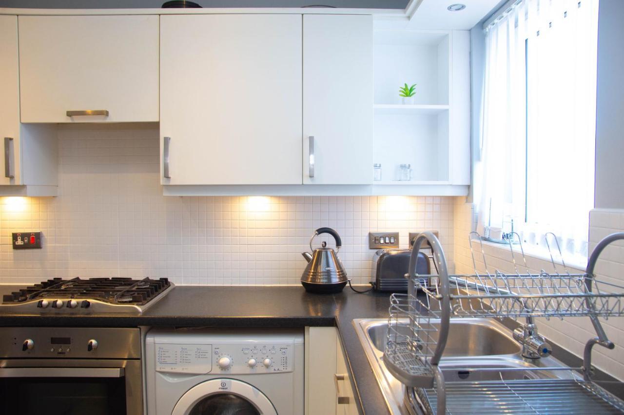 Romulus Court Fenham Villa Нюкасъл ъпон Тайн Екстериор снимка