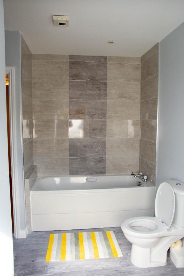 Romulus Court Fenham Villa Нюкасъл ъпон Тайн Екстериор снимка