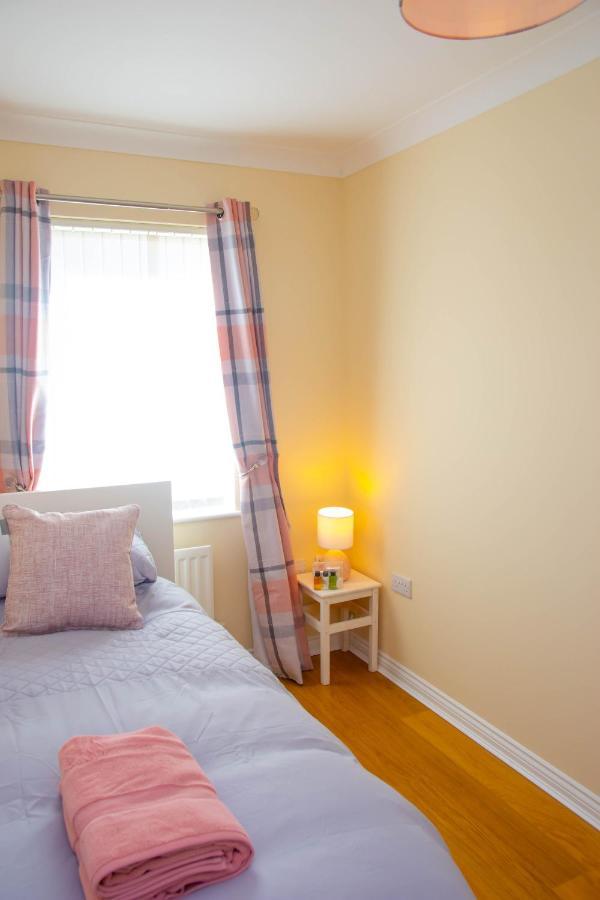 Romulus Court Fenham Villa Нюкасъл ъпон Тайн Екстериор снимка