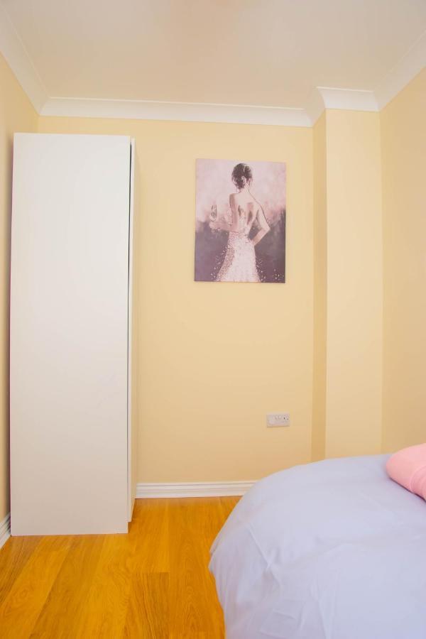 Romulus Court Fenham Villa Нюкасъл ъпон Тайн Екстериор снимка