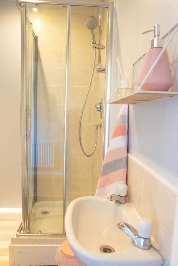 Romulus Court Fenham Villa Нюкасъл ъпон Тайн Екстериор снимка
